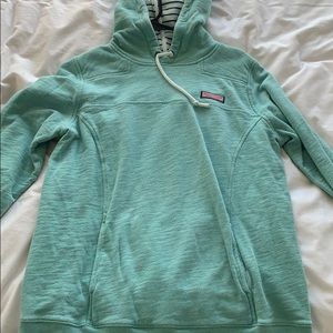 Vineyard vines sweatshirt